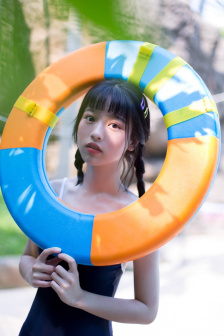 一件一件的剥掉她的衣服